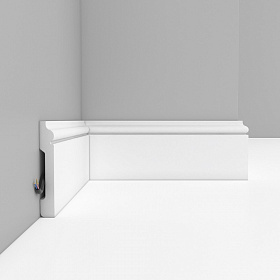 Плинтус напольный DECOMASTER D005ДМ (79*13*2000мм)